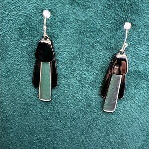 Robert Lee Morris Gun Metal Grey and Silvertone Earrings NEW Fishhook